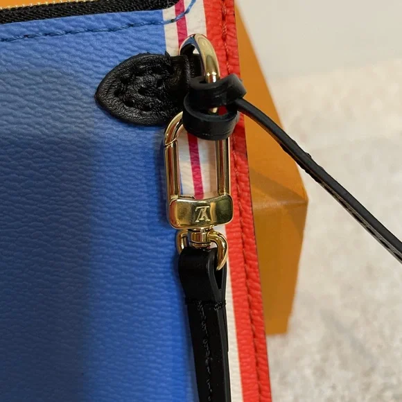 Louis Vuitton Game On Neverfull MM Pouchette Black/Blue/Red - Picture 12 of 13